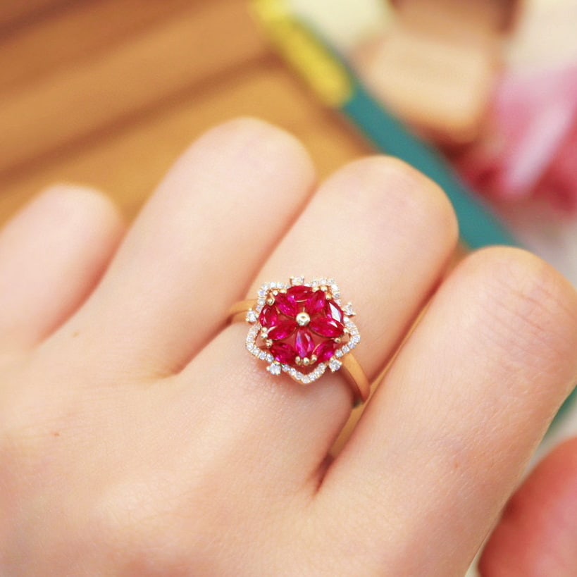 14k Gold 1.25 Ctw Natural Ruby & Diamond Ring - 6