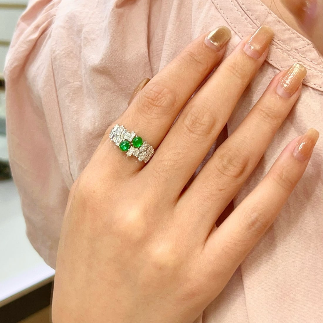 14k Gold 0.65 Ct Vivid Green Natural Emerald & Diamond Ring - 5