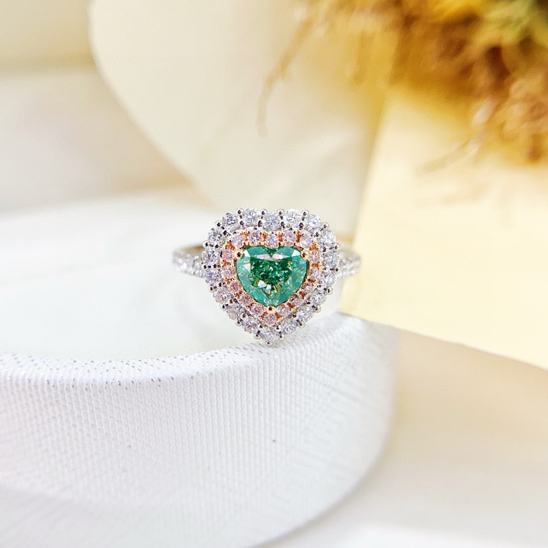 14k Gold 1.70 Ctw Natural Green Diamond & Diamond Ring: Ref:230936377 // gold content:14k gold // ring size:7. 25us // // main gemstone:green diamond // shape:heart // carat weight:1. 02ct // color:green // treatment:natural // // adjacent gemstone 2 :