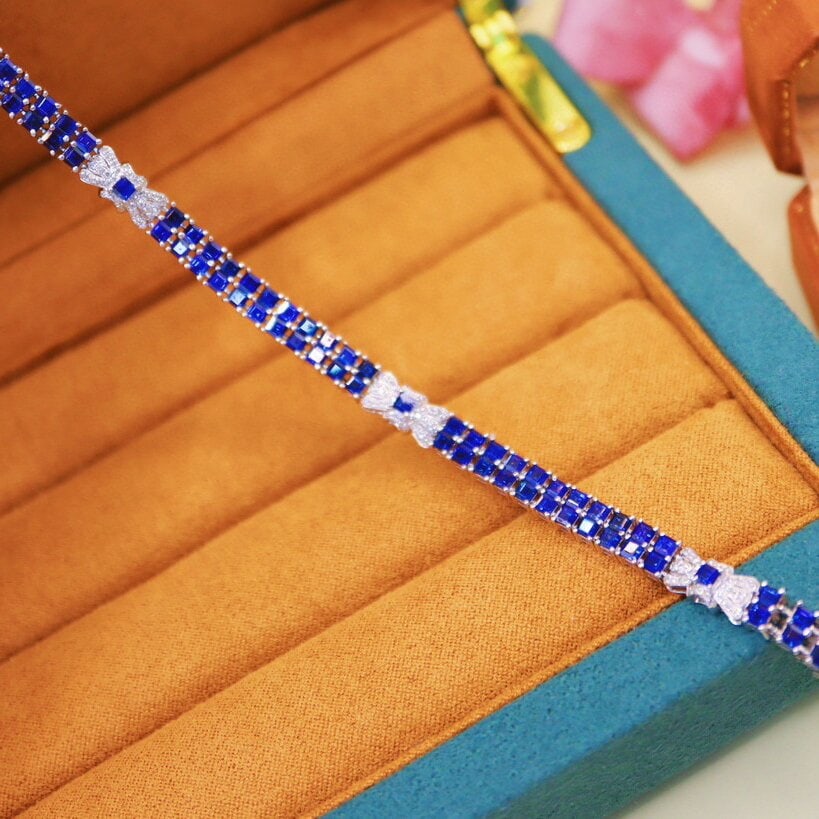 14k Gold 10.00 Ctw Natural Sapphire & Diamond Bracelet: Ref:230936386 // gold content:14k gold // main gemstone:sapphire // shape:square // carat weight:9. 70ct // color:royal blue // treatment:natural // // adjacent gemstone 2 : diamond // number of stone