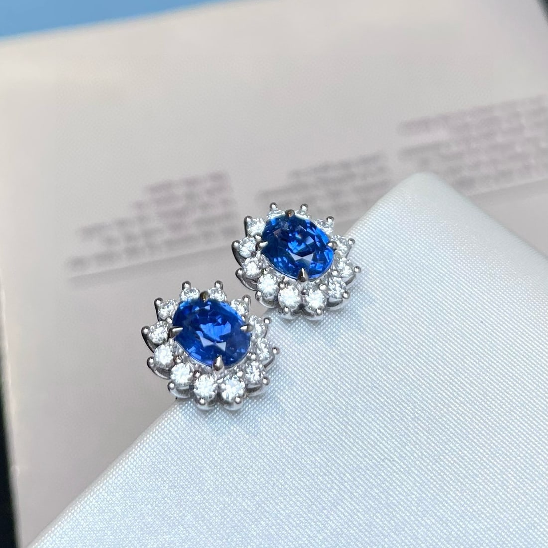 14k Gold 2.67 Ctw Natural Sapphire & Diamond Ring - 2