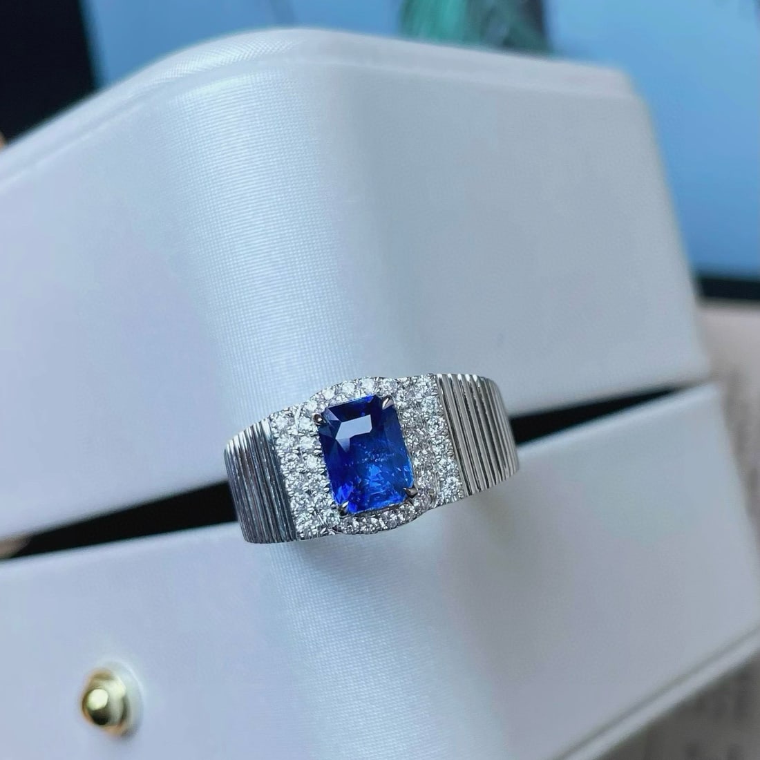 14k Gold 1.74 Ctw Natural Sapphire & Diamond Ring - 3