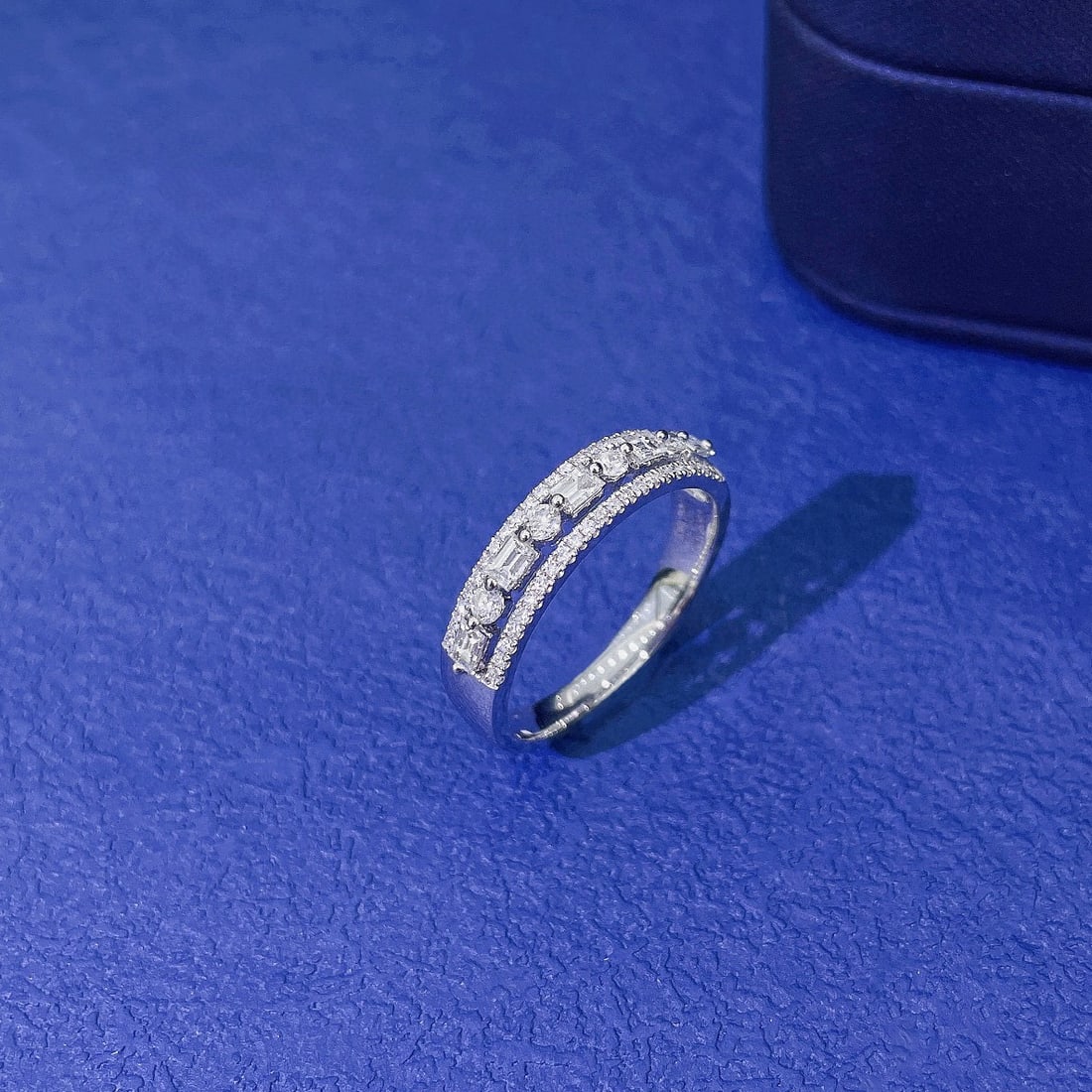 14k Gold 0.45 Ctw Natural H Diamond Ring: Ref:230936400 // gold content:14k gold // ring size:7. 25us // // main gemstone:diamond // shape:baguette // carat weight:0. 24ct // clarity grade:vs-si // color:h // treatment:natural // // adjacent