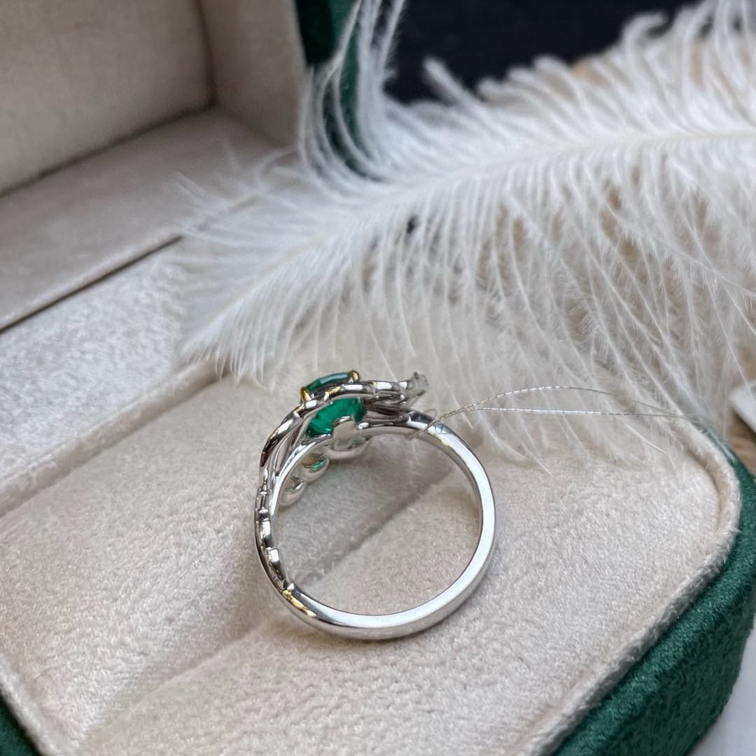 14k Gold 1.42 Ctw Vivid Green Natural Emerald & Diamond Ring - 2