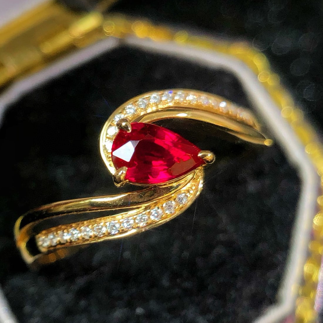 14k Gold 0.48 Ctw Natural Ruby & Diamond Ring - 4