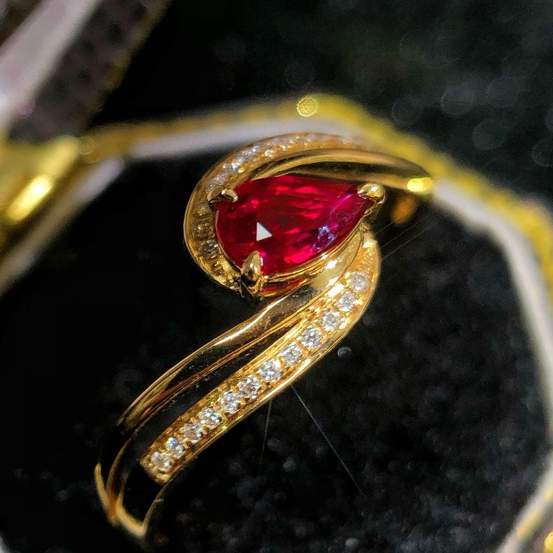 14k Gold 0.48 Ctw Natural Ruby & Diamond Ring - 5