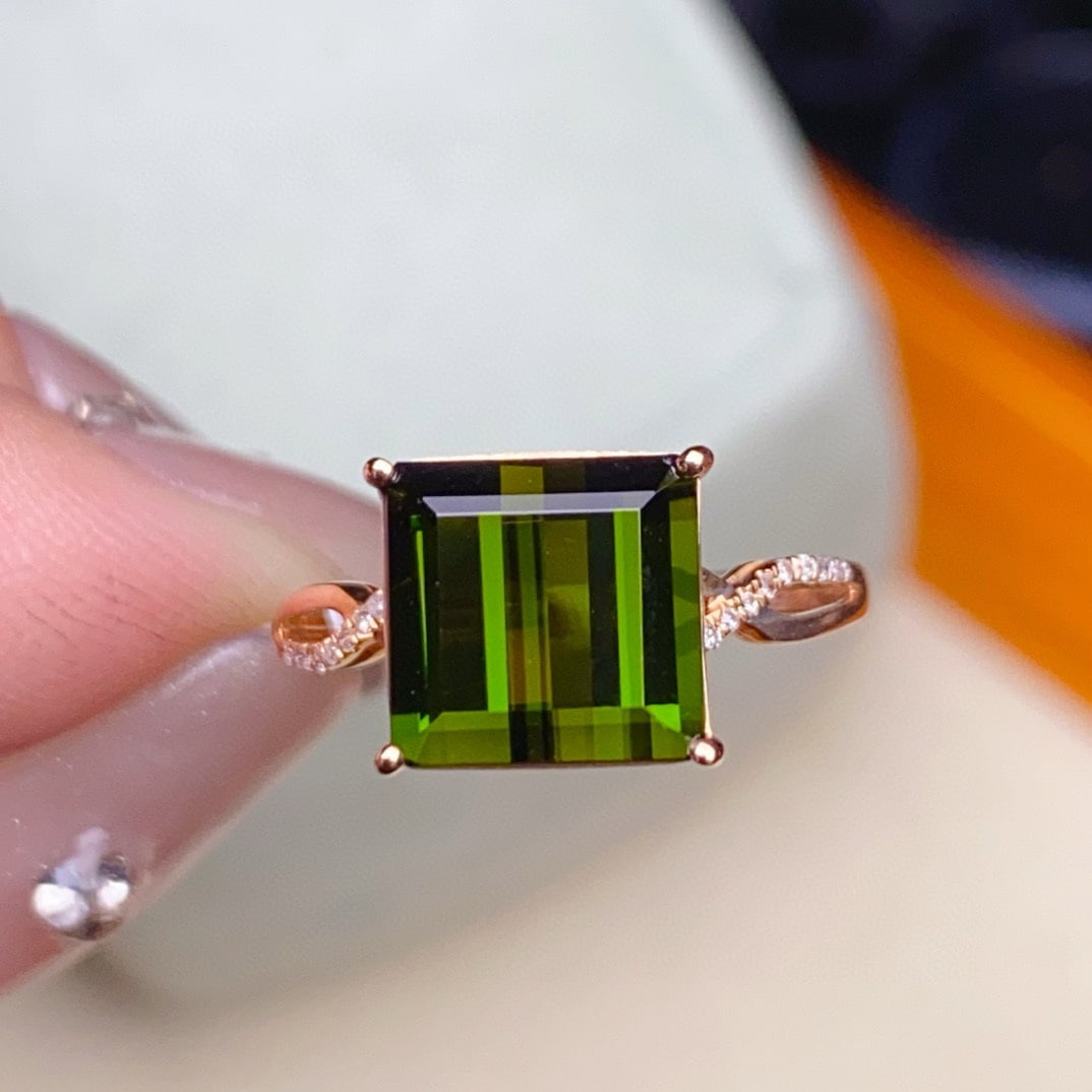 14k Gold 3.60 Ctw Natural Tourmaline & Diamond Ring: Ref:230936412 // gold content:14k gold // ring size:7. 25us // // main gemstone:tourmaline // shape:octagonal // carat weight:3. 55ct // color:green // treatment:natural // // adjacent gemstone 2