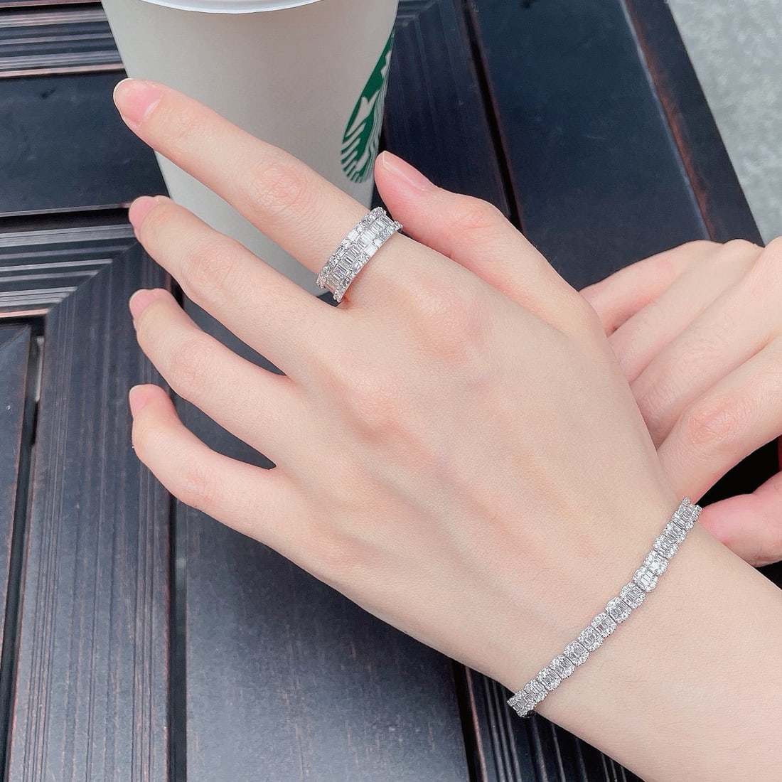 14k Gold 2.32 Ctw Natural H Diamond Bracelet - 2