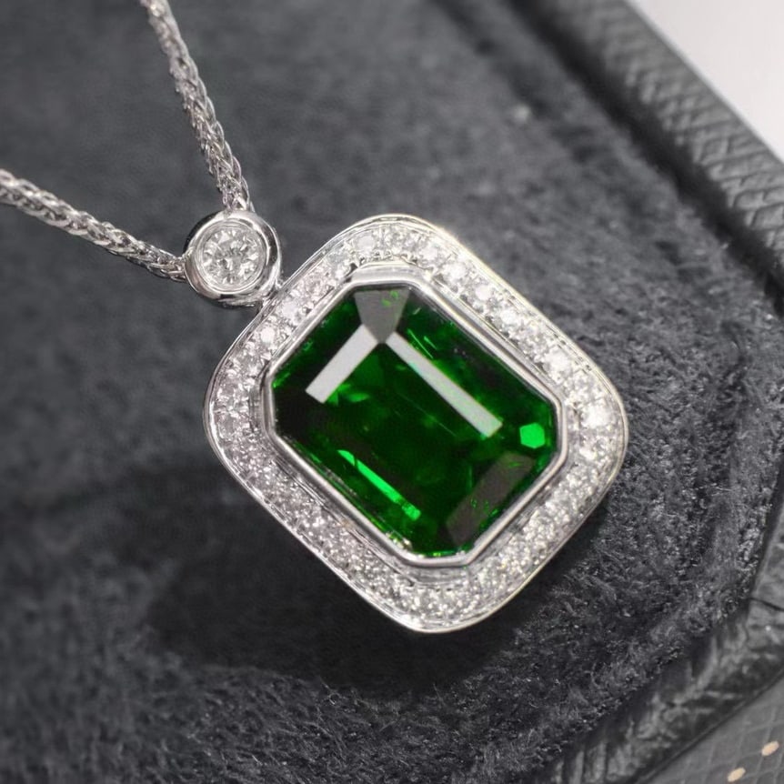 14k Gold 2.74 Ctw Vivid Green Natural Tsavorite & Diamond Pendant( Without Chain ) - 2
