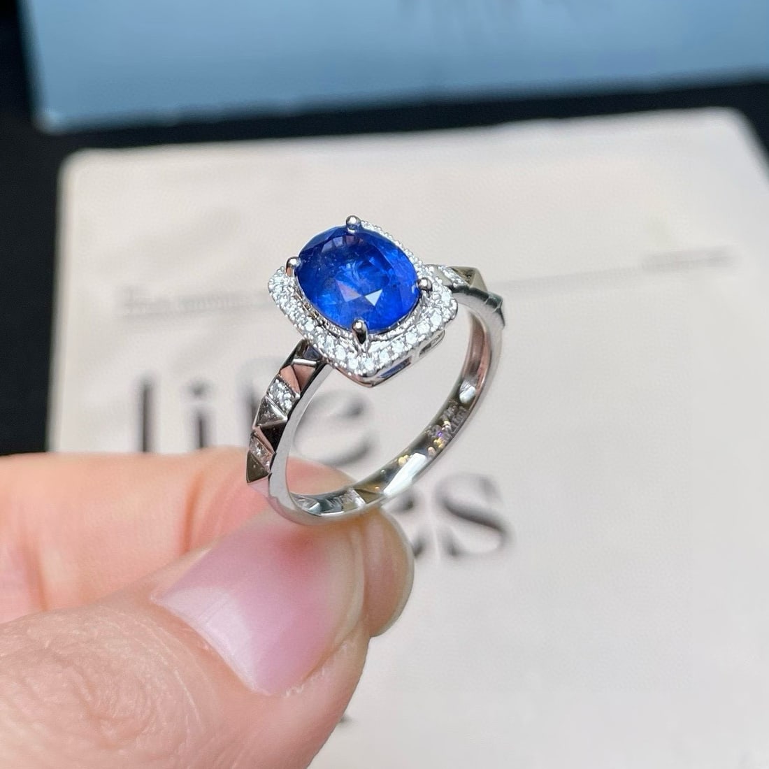 14k Gold 2.86 Ctw Natural Sapphire & Diamond Ring - 3