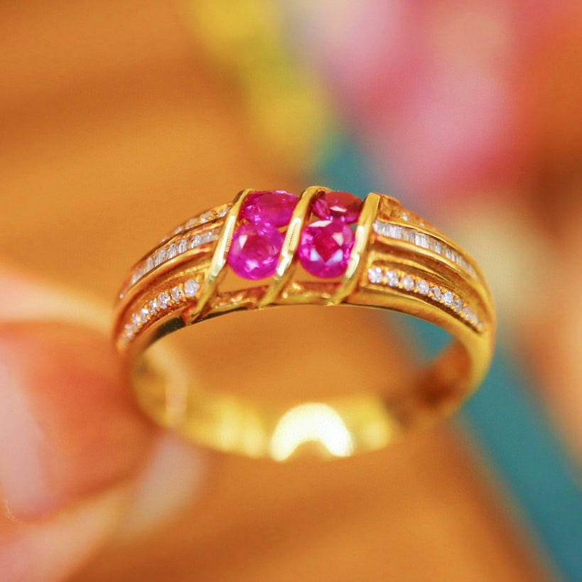 14k Gold 0.82 Ctw Natural Ruby & Diamond Ring - 4