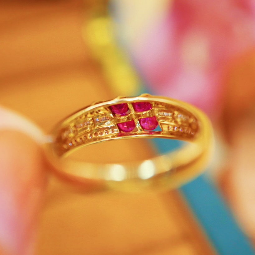 14k Gold 0.82 Ctw Natural Ruby & Diamond Ring - 5