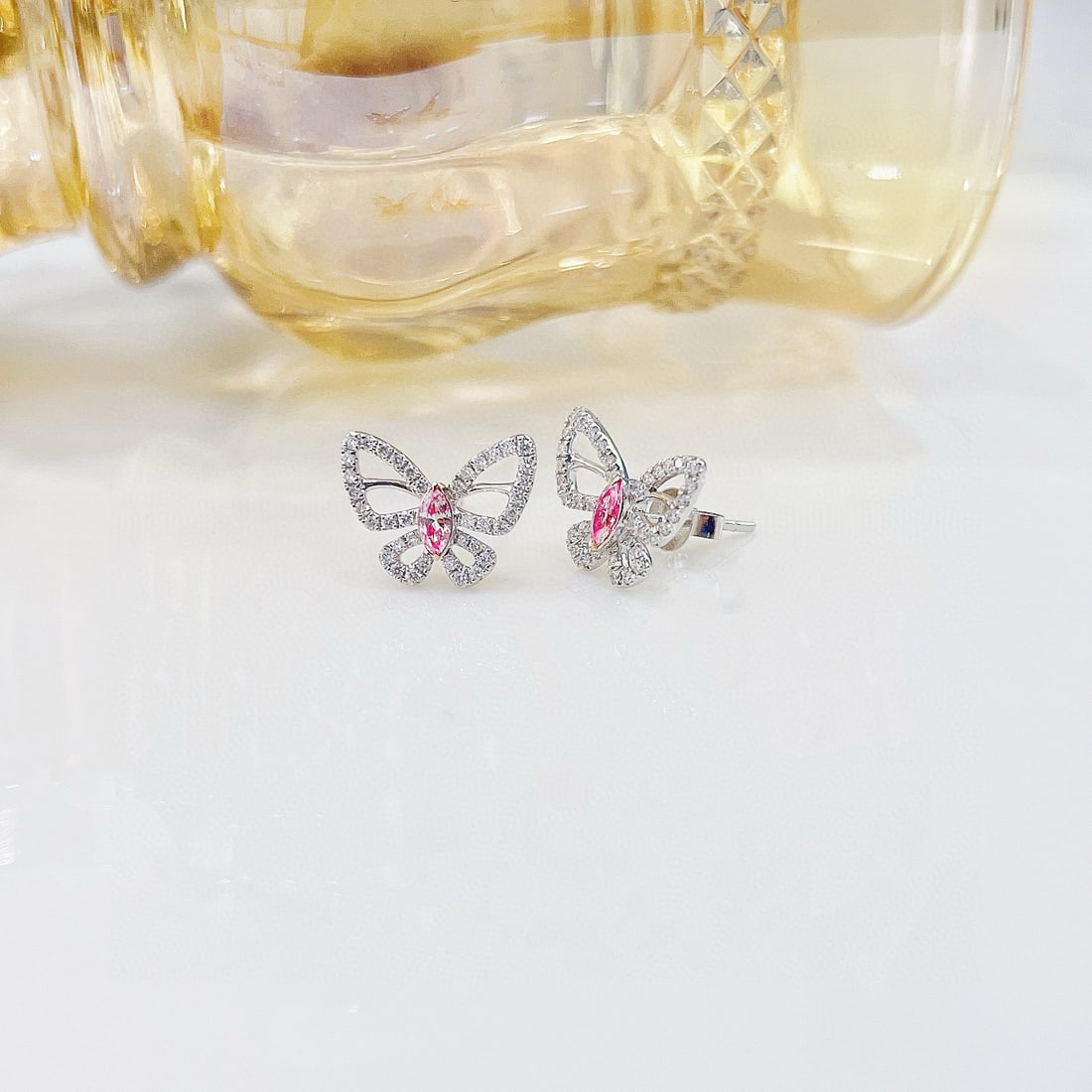 14k Gold 0.50 Ctw Natural Pink Diamond & Diamond & Butterfly Earrings: Ref:230936433 // gold content:14k gold // main gemstone:pink diamond // shape:marquise // carat weight:0. 18ct // color:pink // treatment:natural // // adjacent gemstone 2 : diamond // shape:round