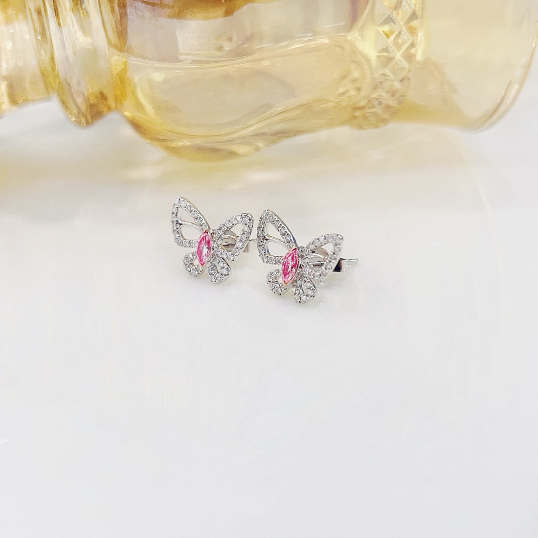 14k Gold 0.50 Ctw Natural Pink Diamond & Diamond & Butterfly Earrings - 2