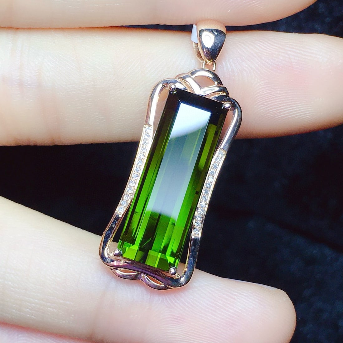 14k Gold 10.75 Ct Natural Tourmaline & Diamond Pendant( Without Chain ) - 2