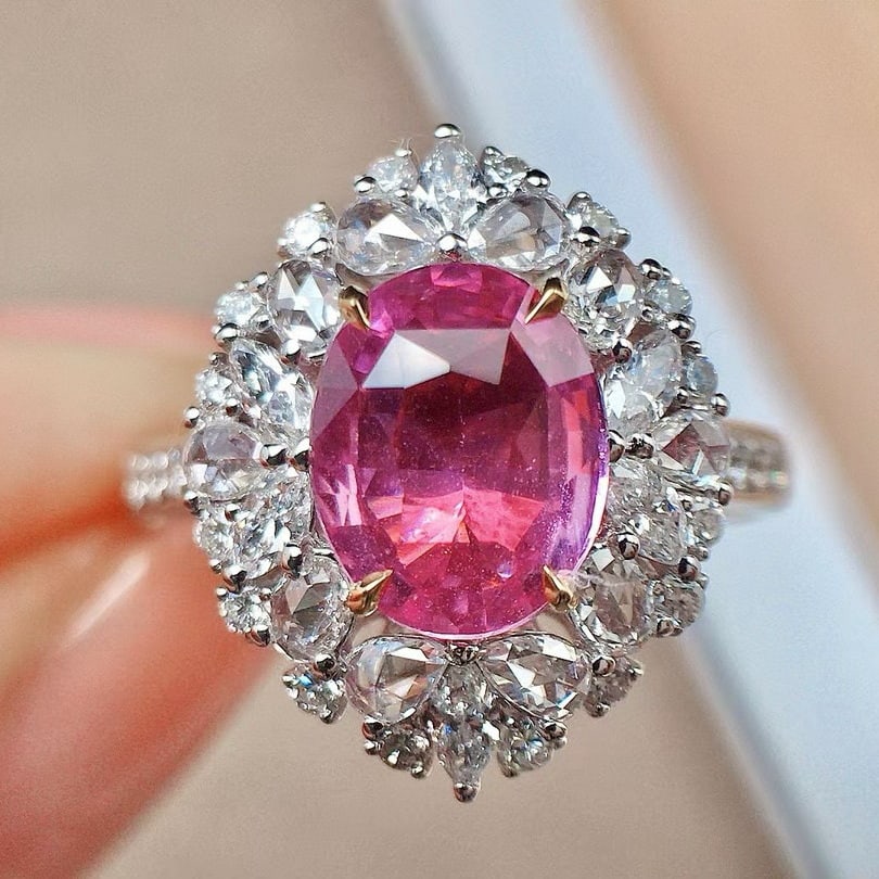 14k Gold 2.36 Ctw Natural Padparadscha Sapphire & Diamond Ring: Ref:230936442 // gold content:14k gold // ring size:7. 25us // // main gemstone:padparadscha sapphire // shape:oval // carat weight:1. 56ct // color:orangish pink // treatment:natural // //