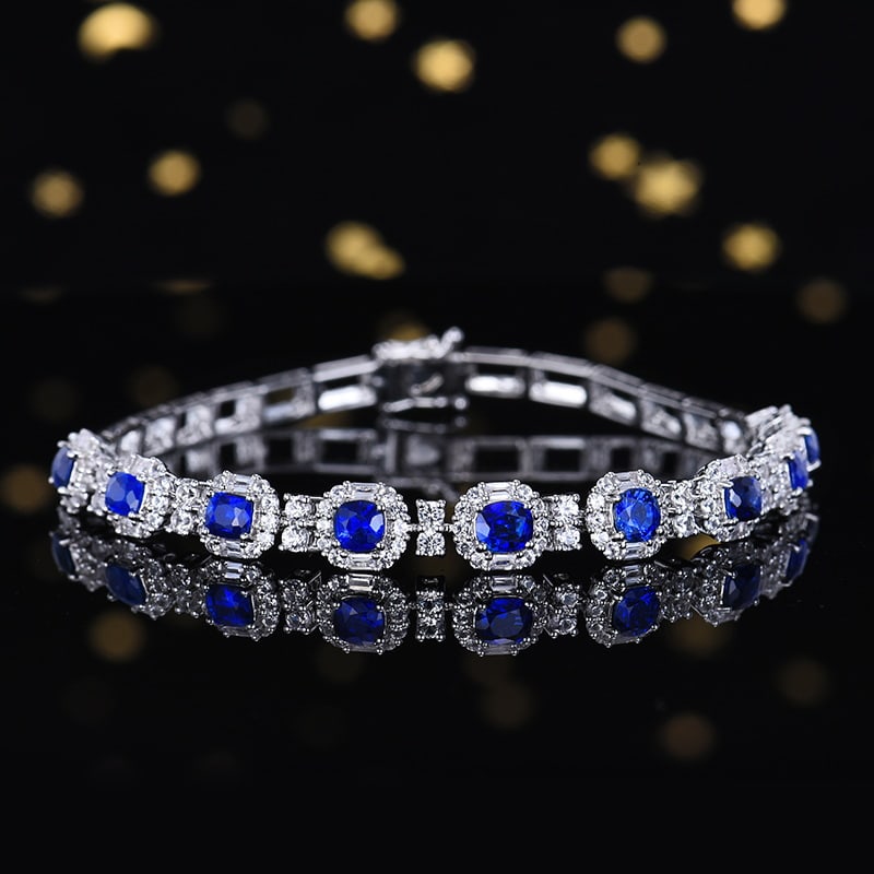 14k Gold 5.16 Ctw Vivid Blue Natural Sapphire & Sapphire Bracelet: Ref:230939011 // gold content:14k gold // main gemstone:sapphire // shape:cushion // carat weight:2. 67ct // color:vivid blue // treatment:natural // // adjacent gemstone 2 : sapphire // number of