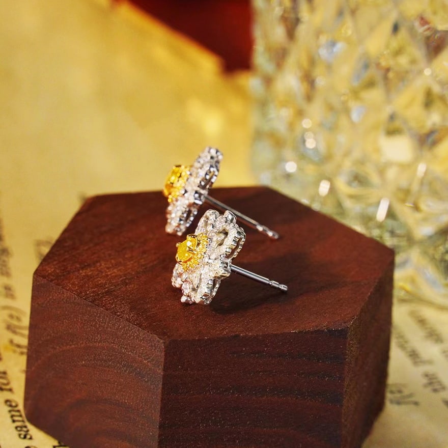 14k Gold 0.7 Ct Natural Color Diamond Earrings - 7