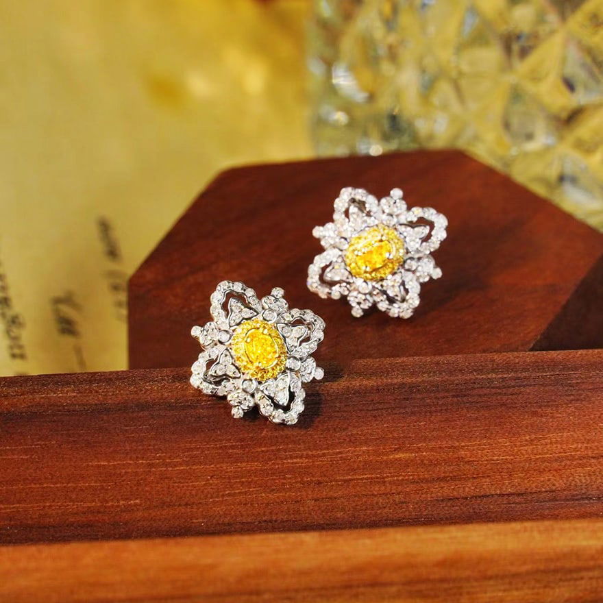 14k Gold 0.7 Ct Natural Color Diamond Earrings - 8