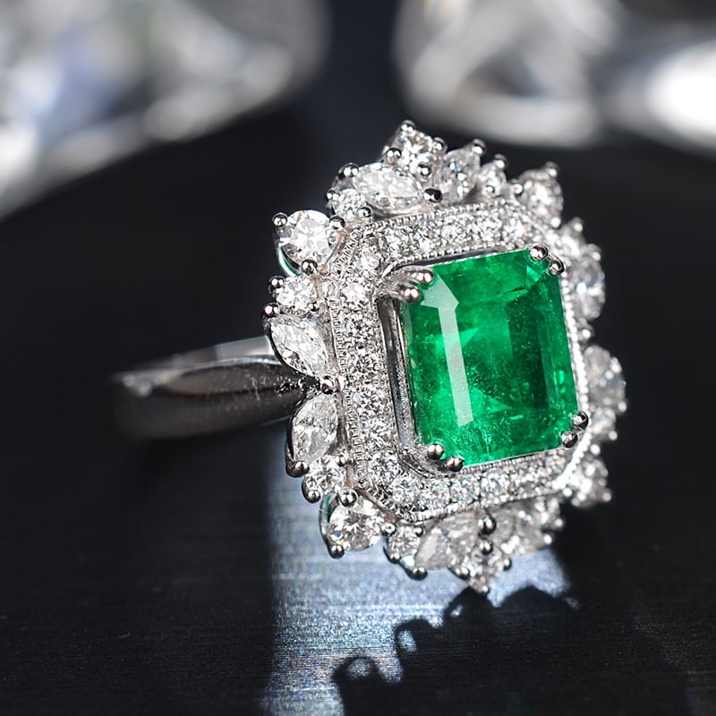 14k Gold 3.14 Ctw Vivid Green Natural Emerald & Diamond Ring - 3