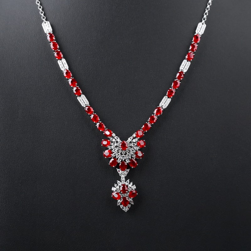 14k Gold 10.75 Ctw Natural Ruby & Diamond Necklace: Ref:230939056 // gold content:14k gold // main gemstone:ruby // shape:oval // carat weight:10. 22ct // color:pigeonblood red // treatment:natural // // adjacent gemstone 2 : diamond // number of