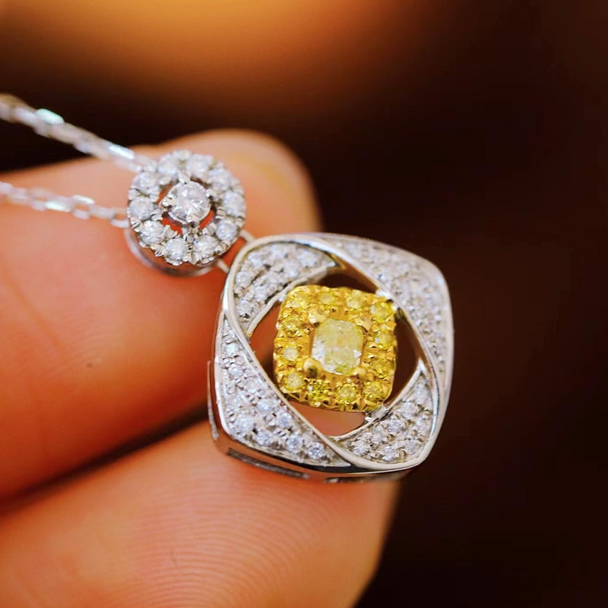 14k Gold 0.40 Ct Natural Color Diamond Necklace - 6