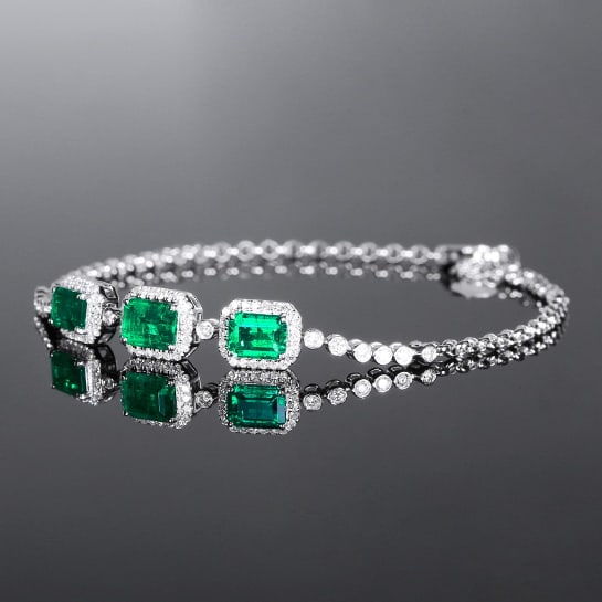 14k Gold 2.14 Ctw Vivid Green Natural Emerald & Diamond Bracelet: Ref:230939092 // gold content:14k gold // main gemstone:emerald // shape:octagonal // carat weight:1. 65ct // color:vivid green // treatment:natural // // adjacent gemstone 2 : diamond // number of st