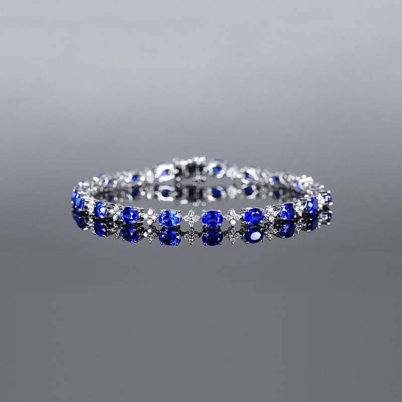 14k Gold 7.34 Ctw Natural Sapphire & Diamond Bracelet: Ref:230939116 // gold content:14k gold // main gemstone:sapphire // shape:oval // carat weight:6. 62ct // color:royal blue // treatment:natural // // adjacent gemstone 2 : diamond // number of stones: