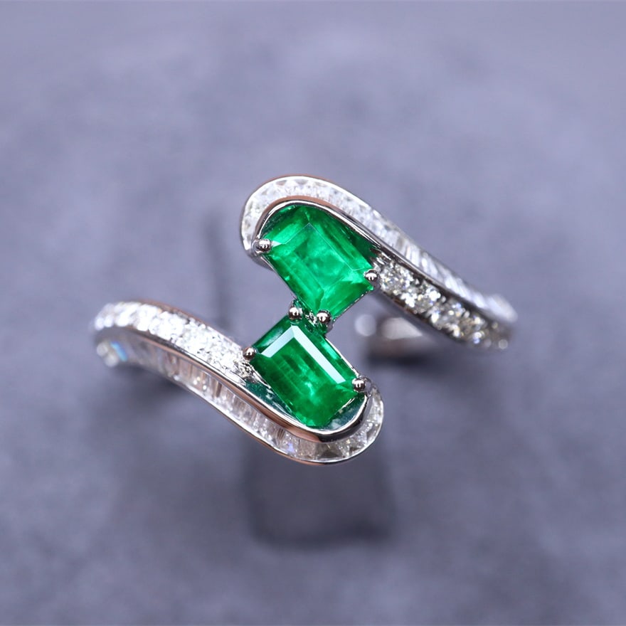 14k Gold 1.02 Ctw Natural Emerald & Diamond Ring - 2