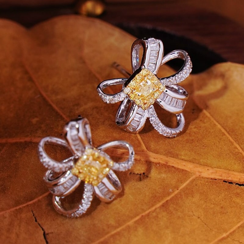 14k Gold 0.7 Ct Natural Color Diamond Earrings - 6