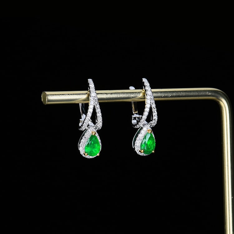 14k Gold 1.12 Ctw Vivid Green Natural Emerald & Diamond Earrings - 4