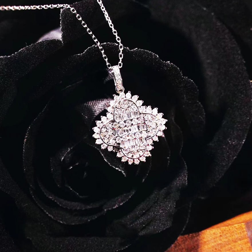 14k Gold 0.75 Ct Natural H Diamond Necklace: Ref:230939205 // gold content:14k gold // main gemstone:diamond // shape:multiply // carat weight:0. 75ct // clarity grade:vs-si // color:h // treatment:natural // Condition: NewLow Estimate: