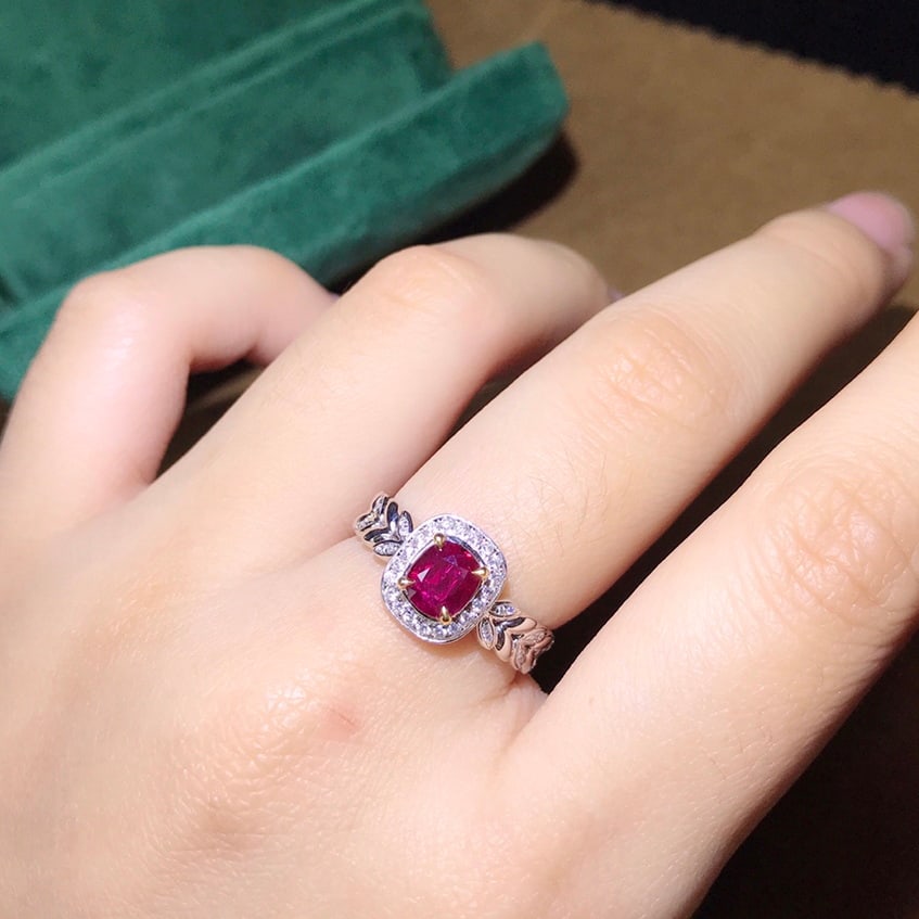 14k Gold 1.2 Ctw Natural Ruby & Diamond Ring - 5