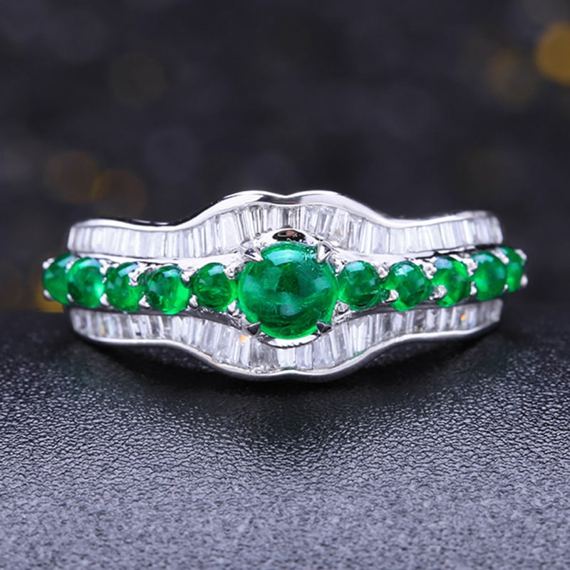 14k Gold 1.32 Ctw Vivid Green Natural Emerald & Diamond Ring: Ref:230939232 // gold content:14k gold // ring size:7. 25us // // main gemstone:emerald // shape:round // carat weight:0. 84ct // color:vivid green // treatment:natural // cut grade:g // //