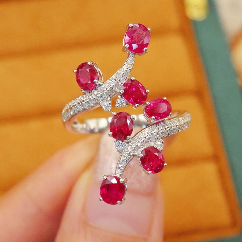 14k Gold 2.43 Ctw Natural Ruby & Diamond Ring: Ref:230940002 // gold content:14k gold // ring size:7. 25us // // main gemstone:ruby // shape:oval // carat weight:2. 13ct // color:pigeonblood red // treatment:natural // // adjacent gemstone 2 :