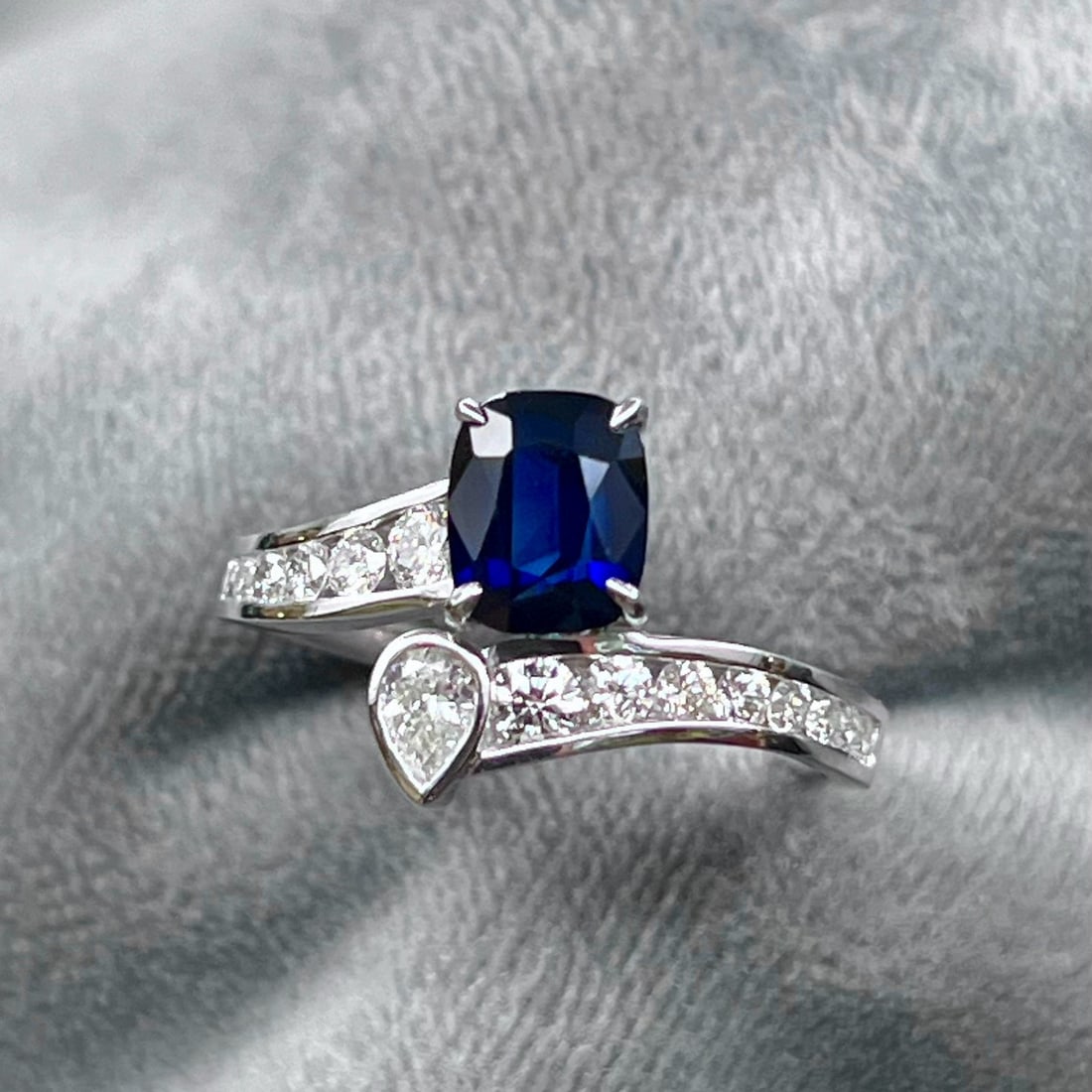 14k Gold 2.12 Ctw Natural Sapphire & Diamond Ring - 5