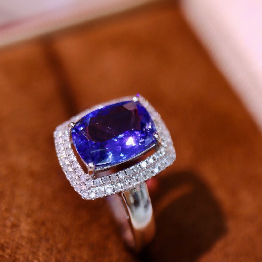 14k Gold 3.37 Ctw Natural Tanzanite & Diamond Ring - 5