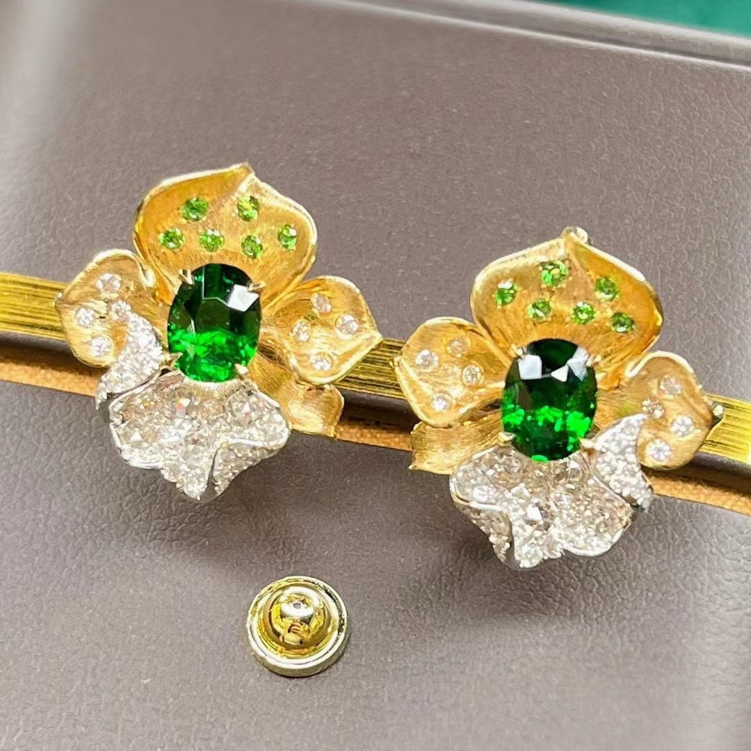 14k Gold 2.73 Ctw Vivid Green Natural Tsavorite & Diamond Earrings - 6