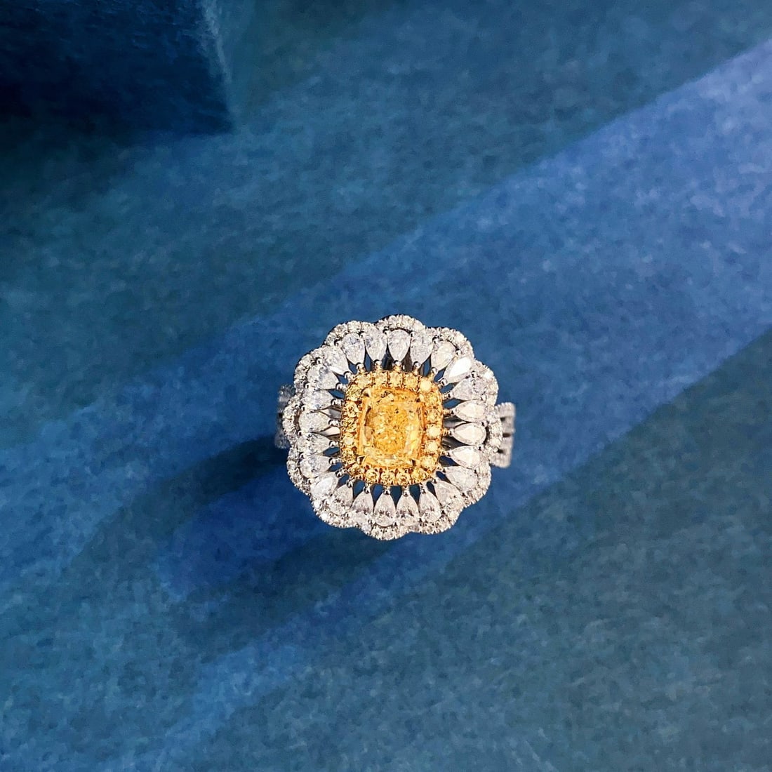 Gia Certified 14k Gold 2.22 Ctw Natural Yellow Diamond & Diamond Ring/pendant( Without Chain ): Ref:230940049 // gold content:14k gold // ring size:7. 25us // // main gemstone:yellow diamond // certified:gia // shape:cushion // carat weight:1ct // clarity grade:si2 // color:yellow //