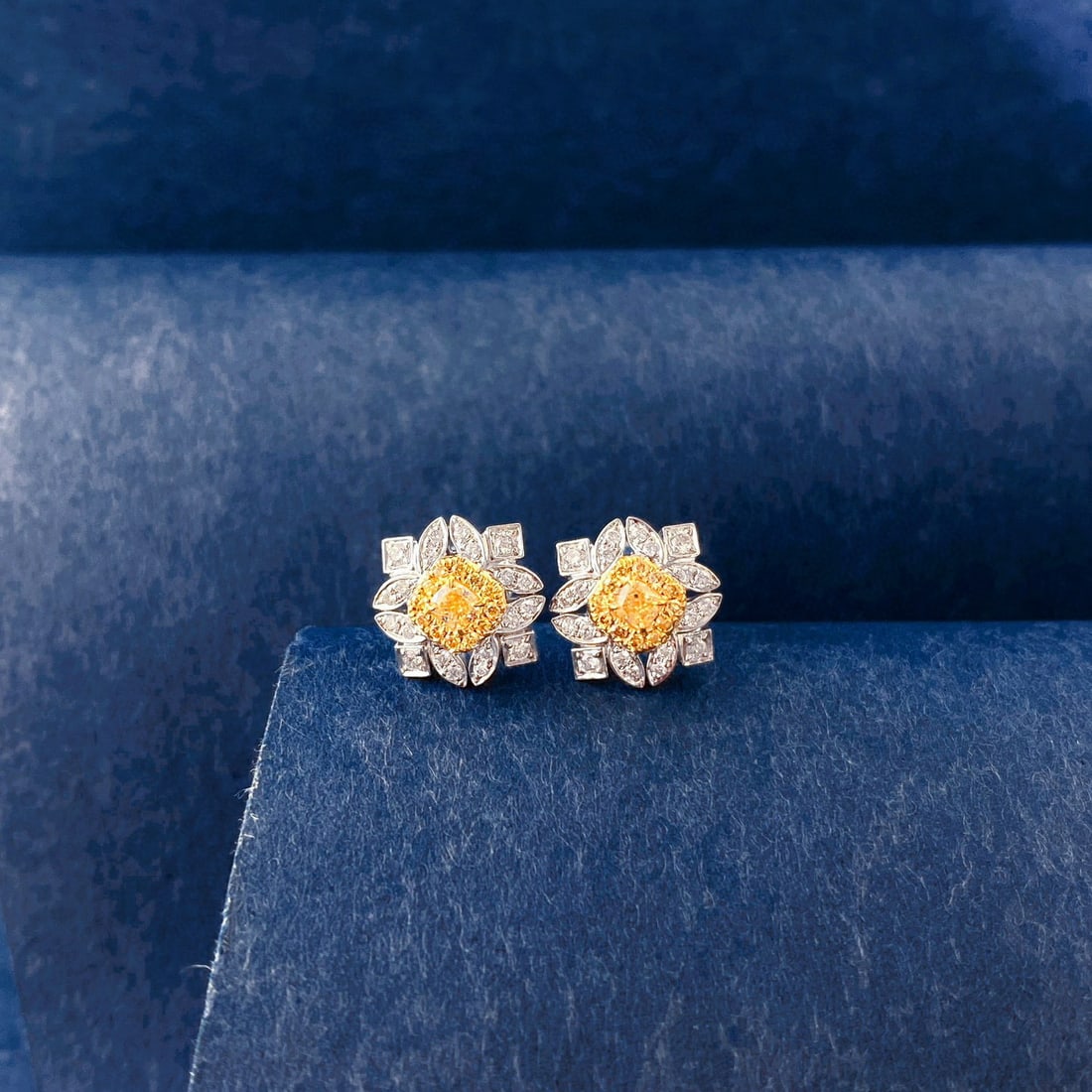 14k Gold 0.62 Ctw Natural Yellow Diamond & Diamond Earrings: Ref:230940050 // gold content:14k gold // main gemstone:yellow diamond // shape:cushion // carat weight:0. 26ct // color:yellow // treatment:natural // // adjacent gemstone 2 : diamond //