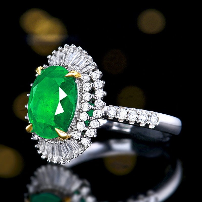 14k Gold 3.38 Ctw Vivid Green Natural Emerald & Diamond Ring - 2