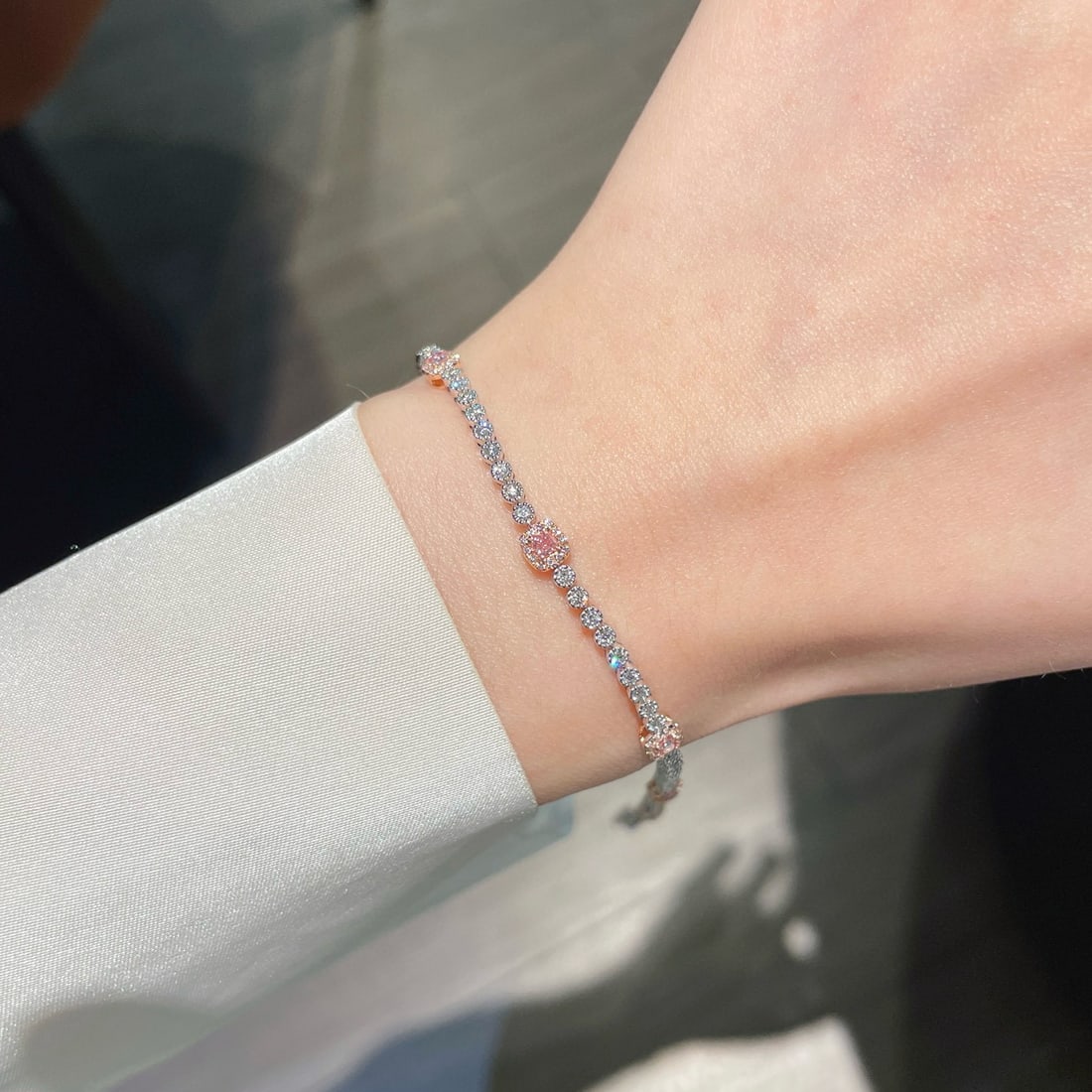 14k Gold 1.56 Ctw Natural Pink Diamond & Diamond Bracelet - 4