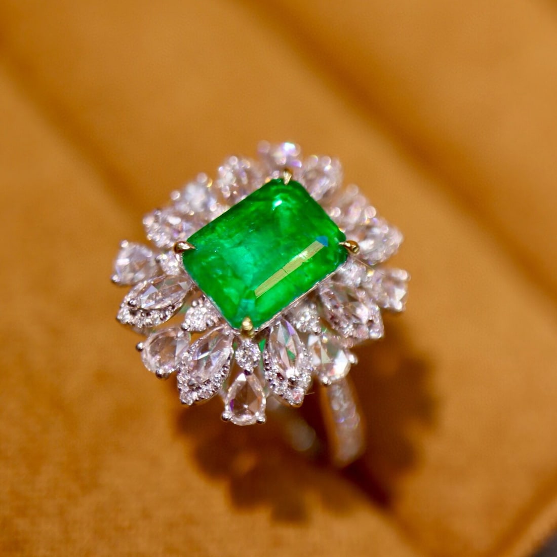 14k Gold 2.42 Ctw Vivid Green Natural Emerald & Diamond Ring - 5