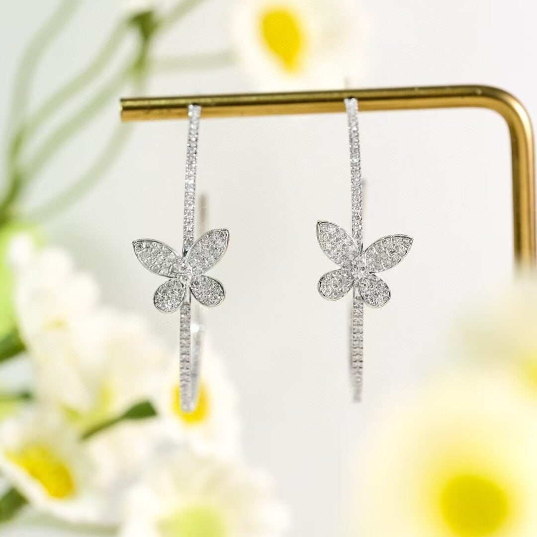 14k Gold 1 Ct Natural H Diamond & Butterfly Earrings: Ref:230940112 // gold content:14k gold // main gemstone:diamond // shape:round // carat weight:1ct // clarity grade:vs-si // color:h // treatment:natural // cut grade:g // Condition: NewLow