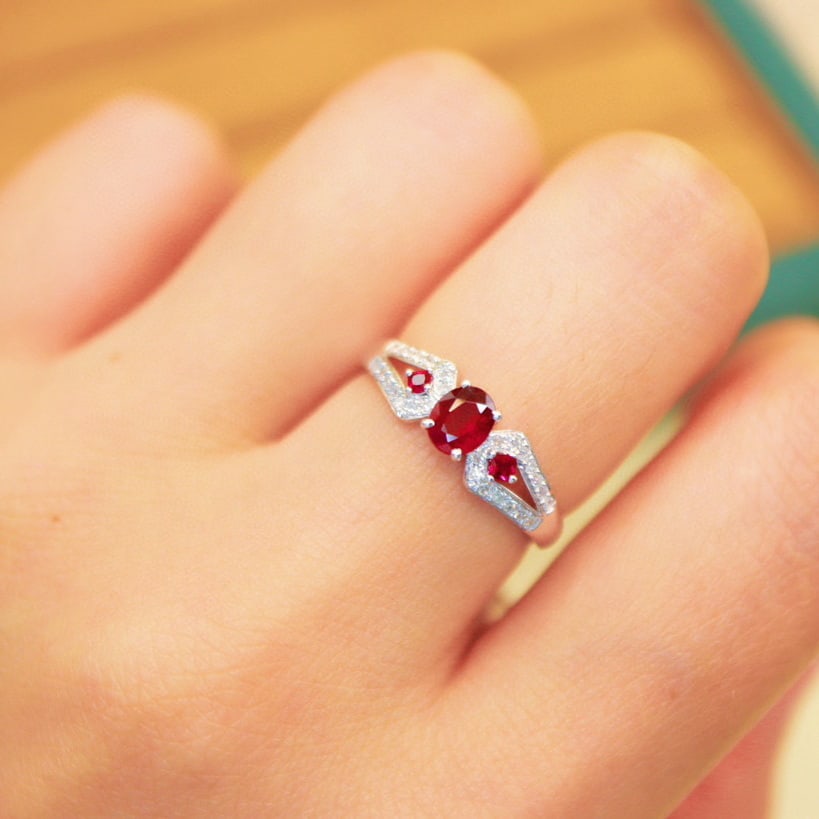 14k Gold 0.69 Ctw Vivid Red Natural Ruby & Diamond Ring - 6