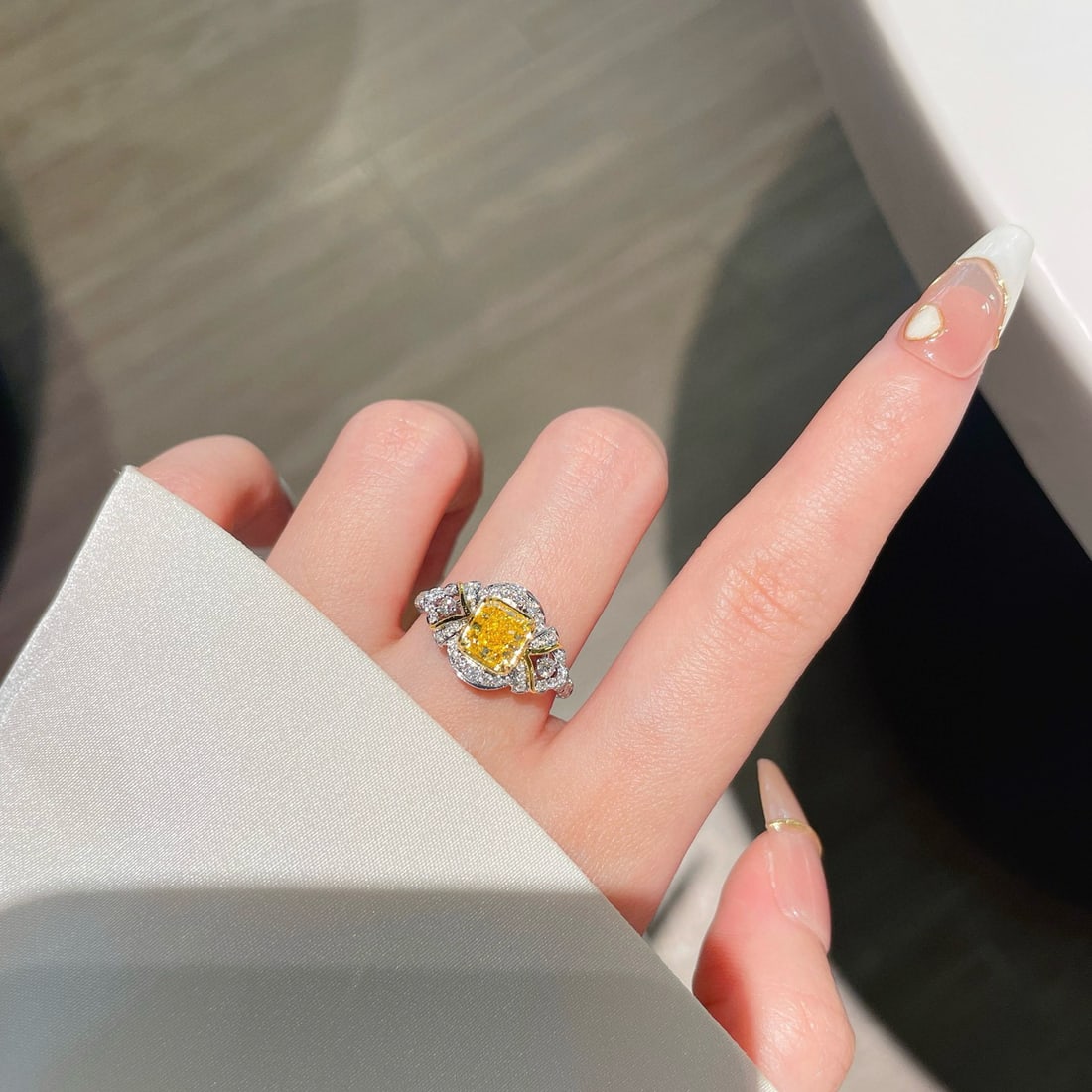 14k Gold 1.43 Ctw Natural Yellow Diamond & Diamond Ring - 6