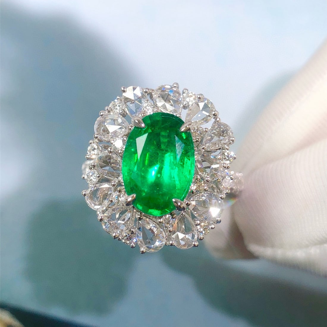 14k Gold 3.28 Ctw Vivid Green Natural Emerald & Diamond Ring/pendant( Without Chain ): Ref:230940120 // gold content:14k gold // ring size:7. 25us // // main gemstone:emerald // shape:oval // carat weight:1. 95ct // color:vivid green // treatment:natural // // adjacent gemstone 2 : diam
