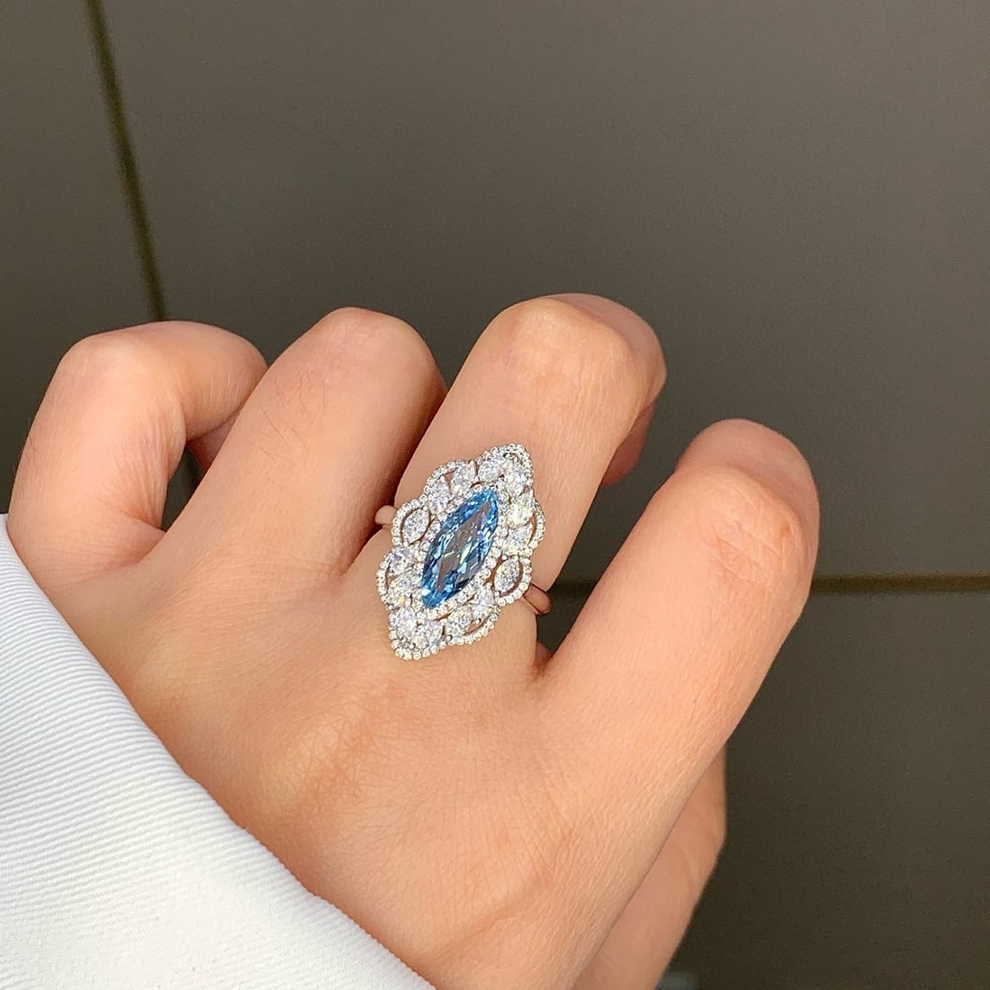 14k Gold 2.82 Ctw Natural Aquamarine & Diamond Ring - 4