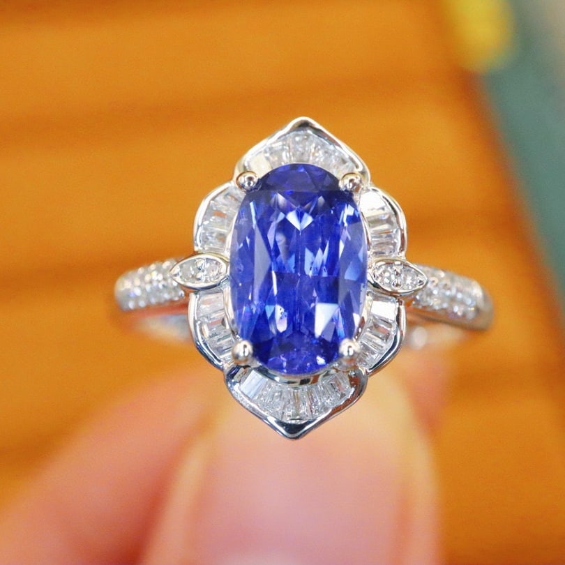 14k Gold 1.95 Ctw Natural Sapphire & Diamond Ring: Ref:230940132 // gold content:14k gold // ring size:7. 25us // // main gemstone:sapphire // shape:oval // carat weight:1. 73ct // color:royal blue // treatment:natural // // adjacent gemstone 2 :