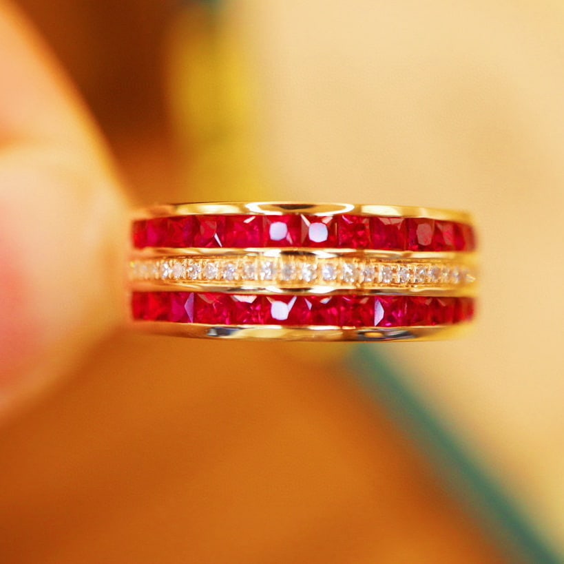 14k Gold 1.18 Ctw Vivid Red Natural Ruby & Diamond Ring: Ref:230940147 // gold content:14k gold // ring size:7. 25us // // main gemstone:ruby // shape:princess // carat weight:1. 10ct // color:vivid red // treatment:natural // // adjacent gemstone 2 : diamo